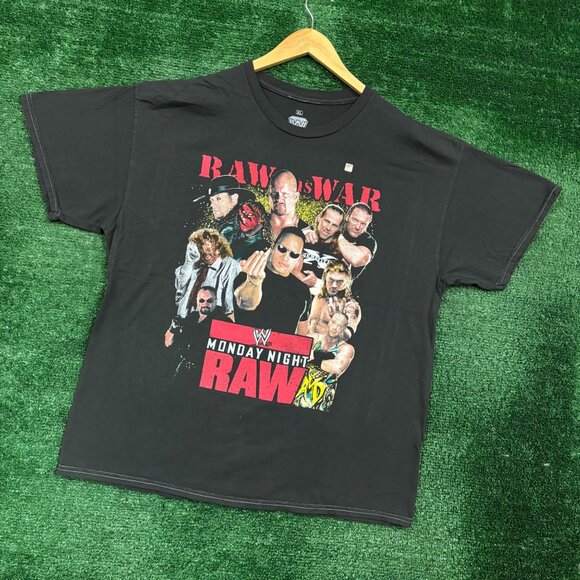 WWE Monday Night Raw Tshirt size extra large - Picture 3 of 4